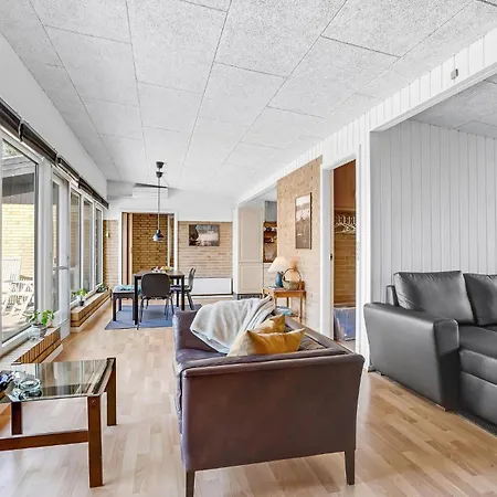 Cozy In Veslos With House Sea View *