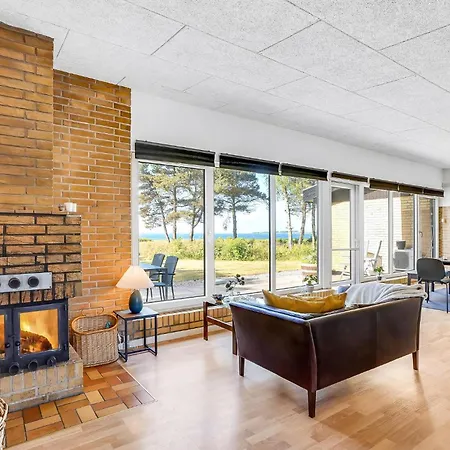 Cozy In Veslos With House Sea View Feriehus *